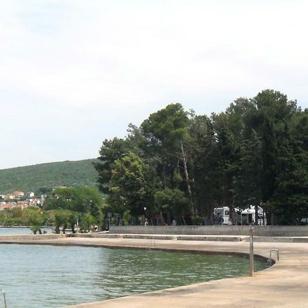 2-Bedroom Apartment 300M From Beach In Punat Exterior photo