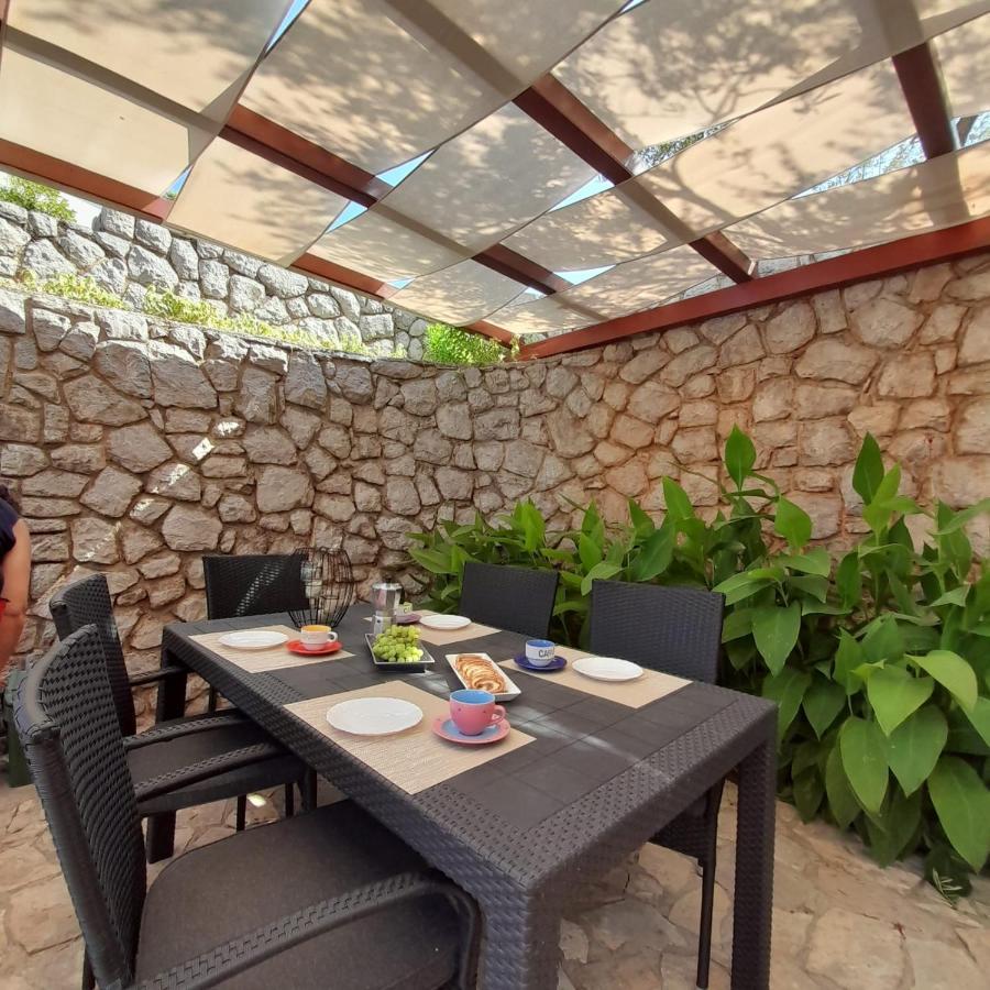 2-Bedroom Apartment 300M From Beach In Punat Exterior photo