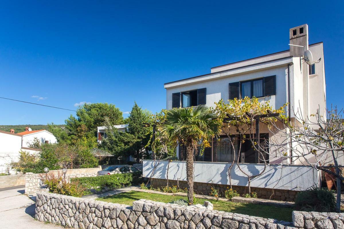 2-Bedroom Apartment 300M From Beach In Punat Exterior photo